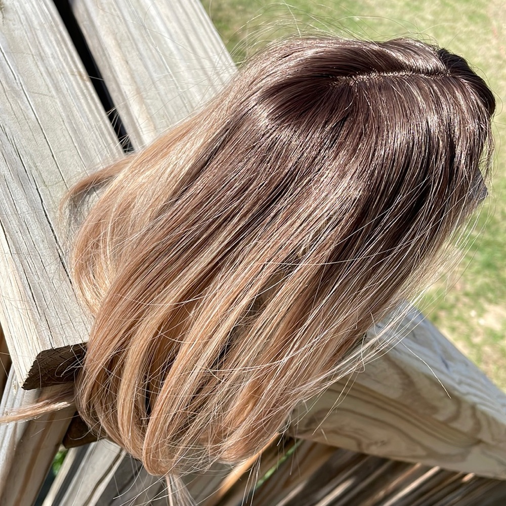 NWT ombré topper brown blonde ends blended hair rounded bangs center parting